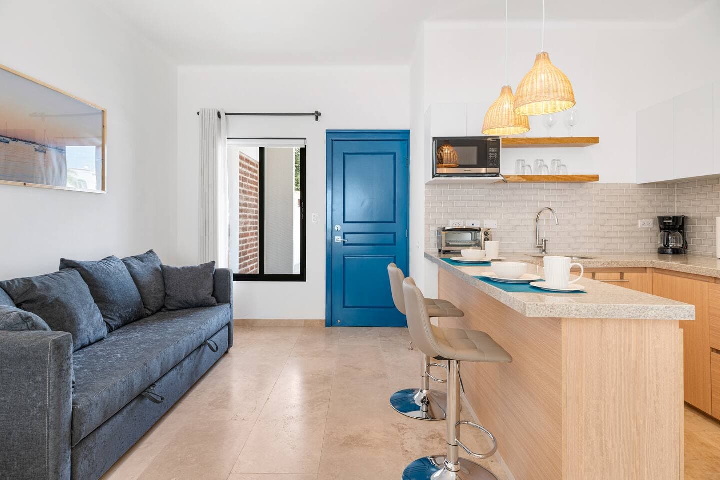 PINEDA SUITE #102 – GROUND FLOOR UNIT - PARKING - CLEANING photo 5