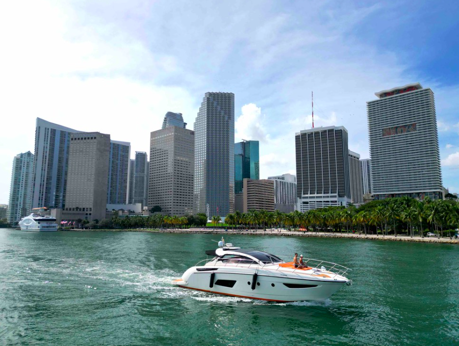 AZIMUT ATLANTIS 52´ photo 5