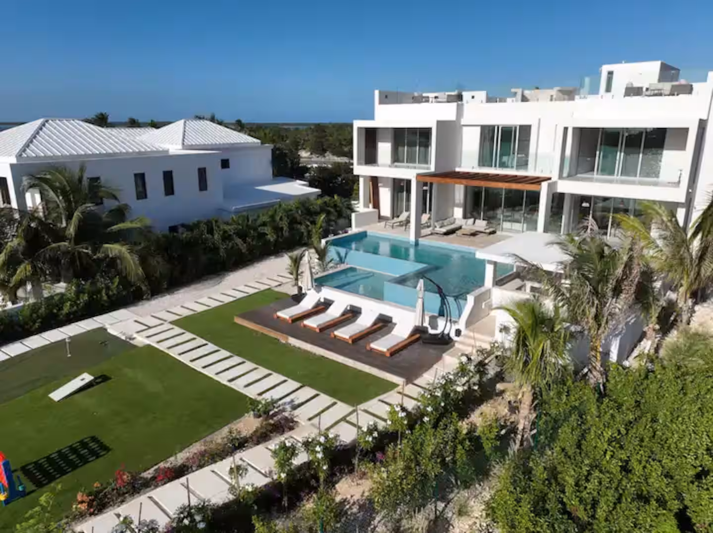 VILLA AZURE photo 4