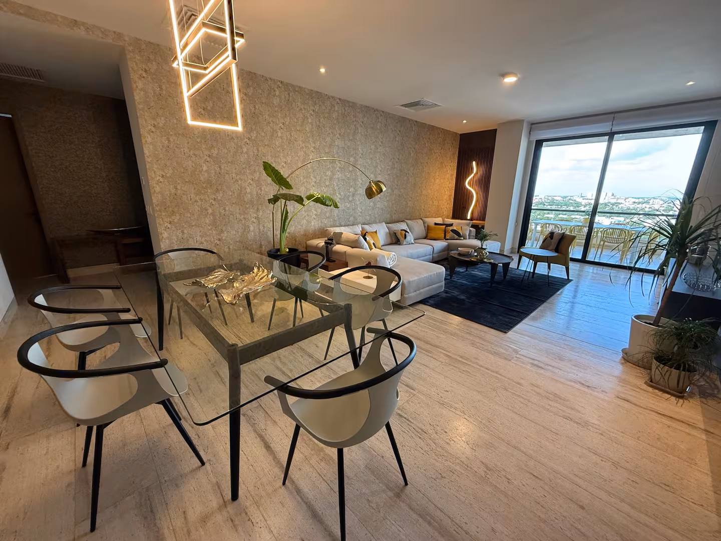 VELA TOWERS photo 5