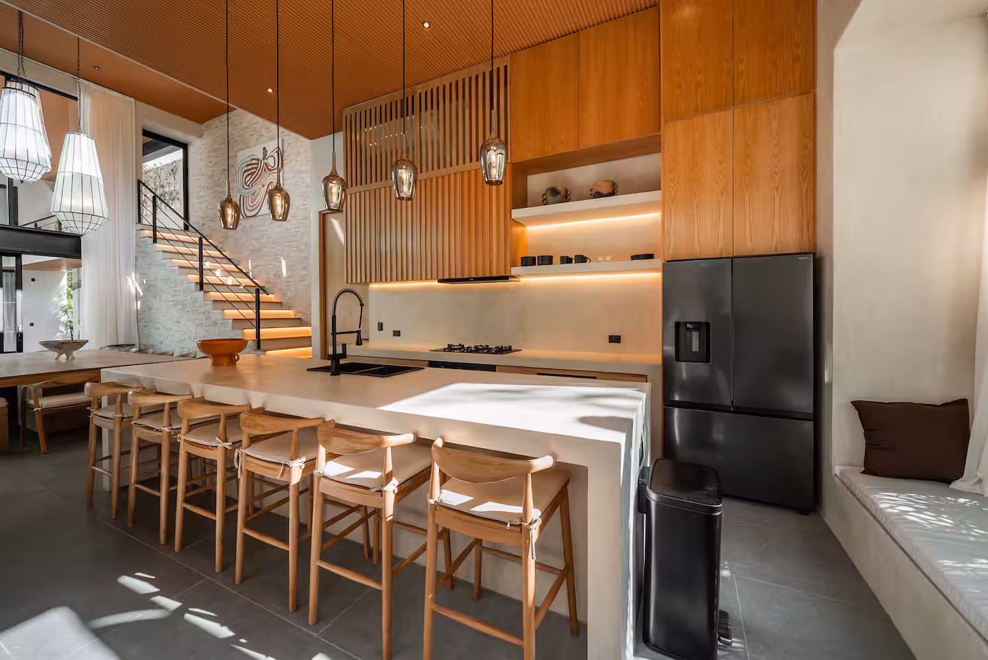 CASA W photo 5