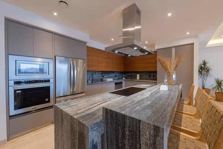 BEACHFRONT APARTMENT photo 4