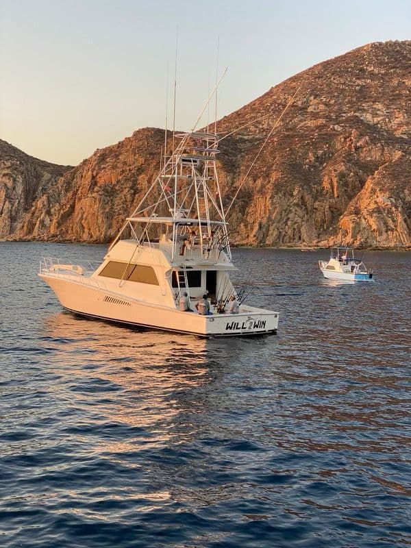 VIKING 60' LUXURY CHARTER photo 3