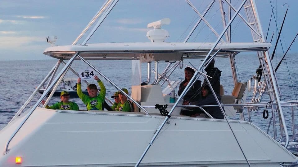VIKING 60' LUXURY CHARTER photo 4